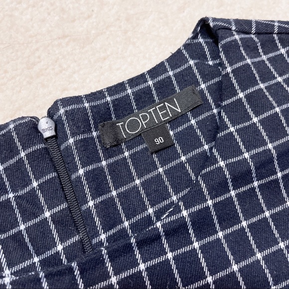 [TOPTEN] KOREAN STYLE NAVY BLUE CHECKED CROP TOP - Picture 3 of 4